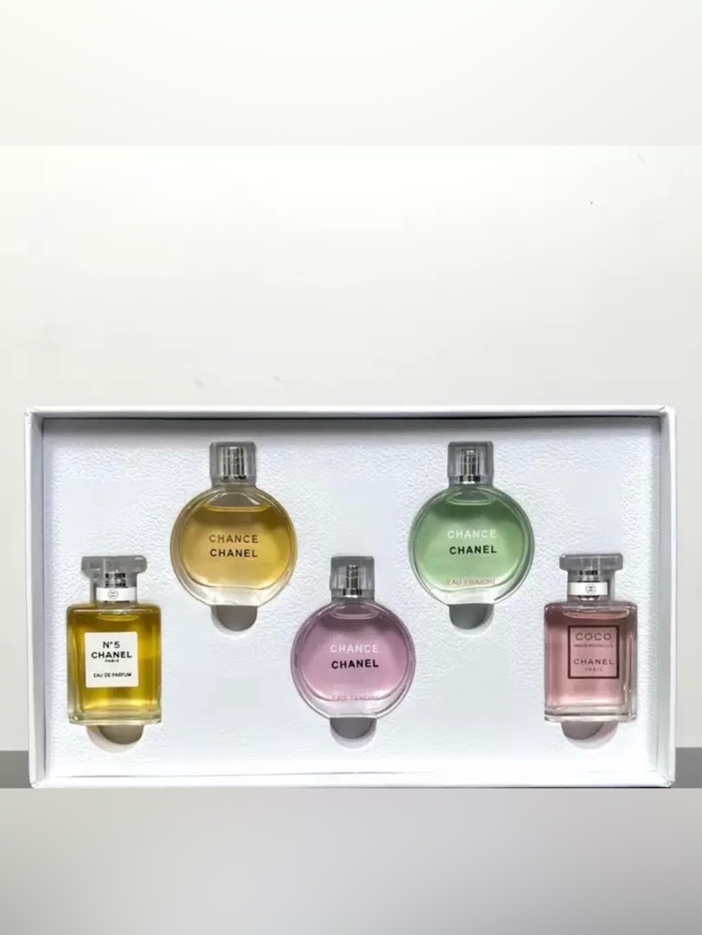 🌸 Chanel Mini Perfume Gift Set – 5 x 5ml Luxury Fragrance Collection 🌸 - Picture 1 of 4